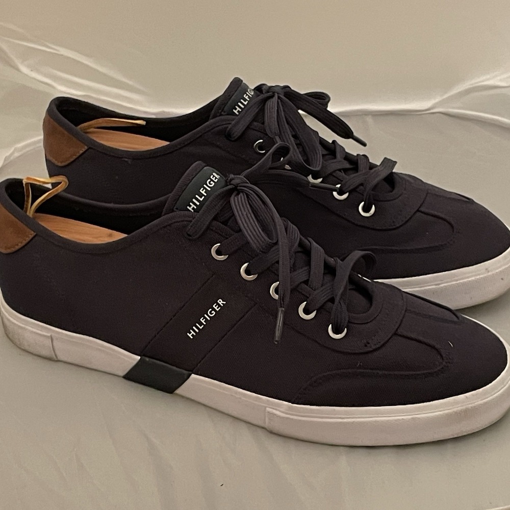 Tommy Hilfiger TMPANDORA Men's Navy Canvas Lace Up Sneakers Logo Accent Size 13